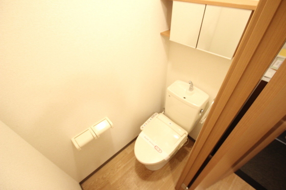 トイレ　※別部屋の写真です