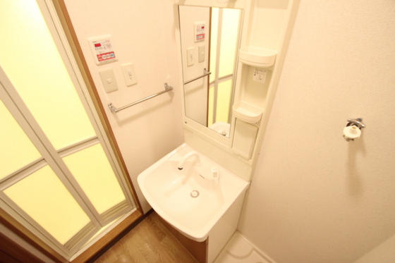 洗面設備　※別部屋の写真です