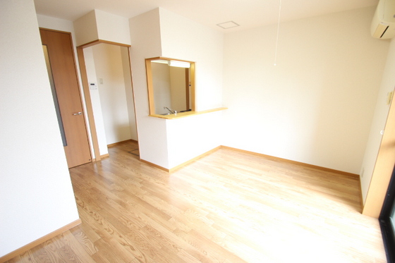 居室・リビング　※別部屋の写真です