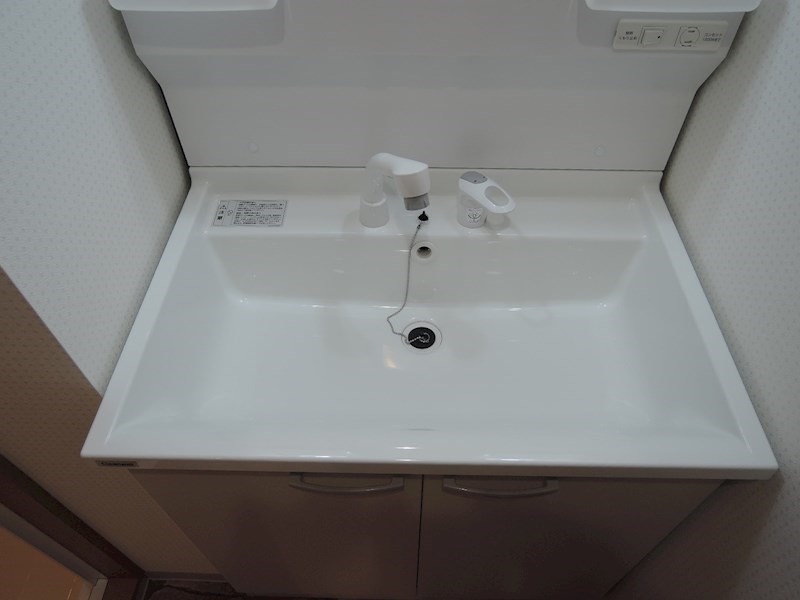 洗面設備　大きめボウルで使いやすいドレッサー！