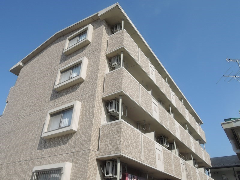 建物外観　地震に強い鉄筋コンクリート造りで毎日の生活にも安心♪