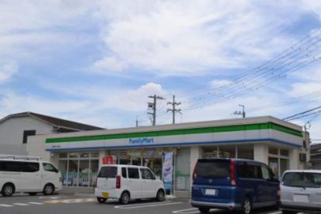 コンビニ　ファミリーマート寝屋川打上元町店（コンビニ）まで260m