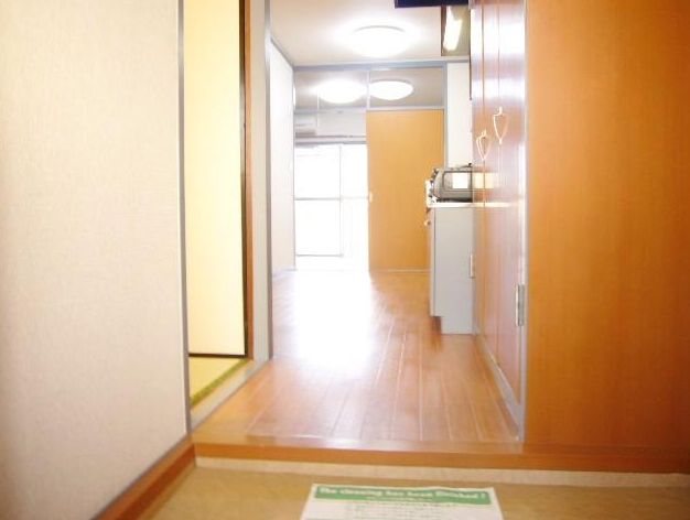 玄関　別号室の参考写真になります。