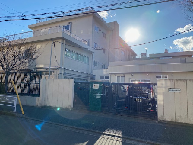 小学校　横浜市立南吉田小学校（小学校）まで422m