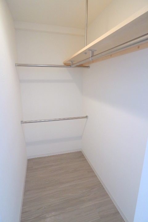 収納　ウォークインクローゼットで収納広々！