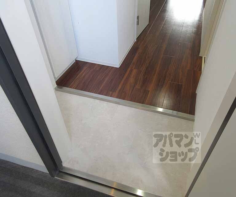 玄関　玄関も広々しています。