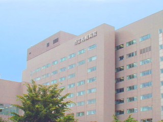 病院　市立札幌病院（病院）まで750m