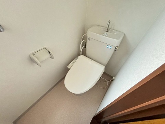トイレ　※別号室の写真です。