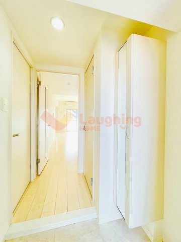 玄関　収納もある玄関です