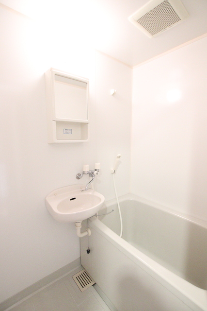 バス・シャワールーム　※別室参考写真