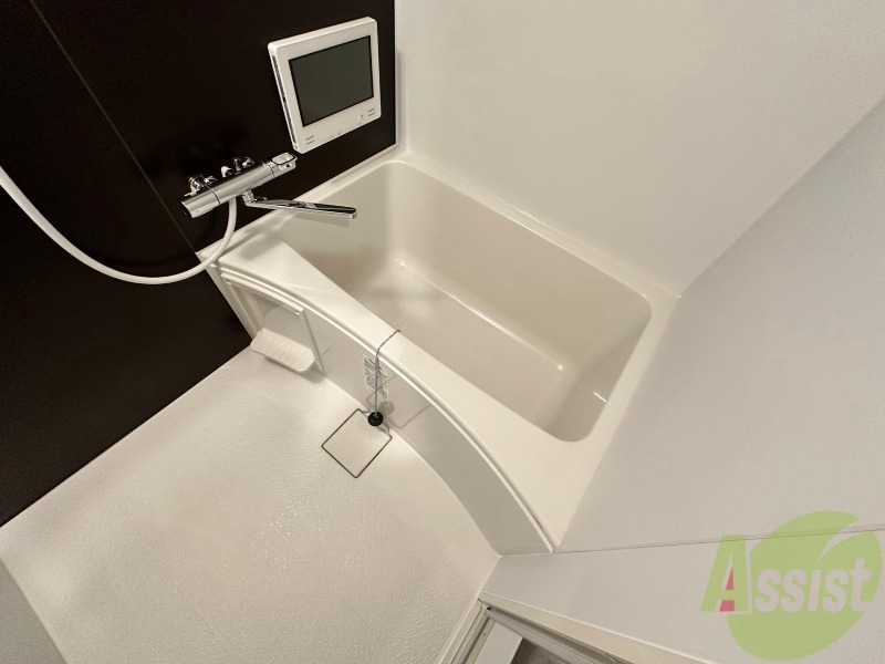 バス・シャワールーム　お風呂になります。一日の疲れを癒してくださいね。