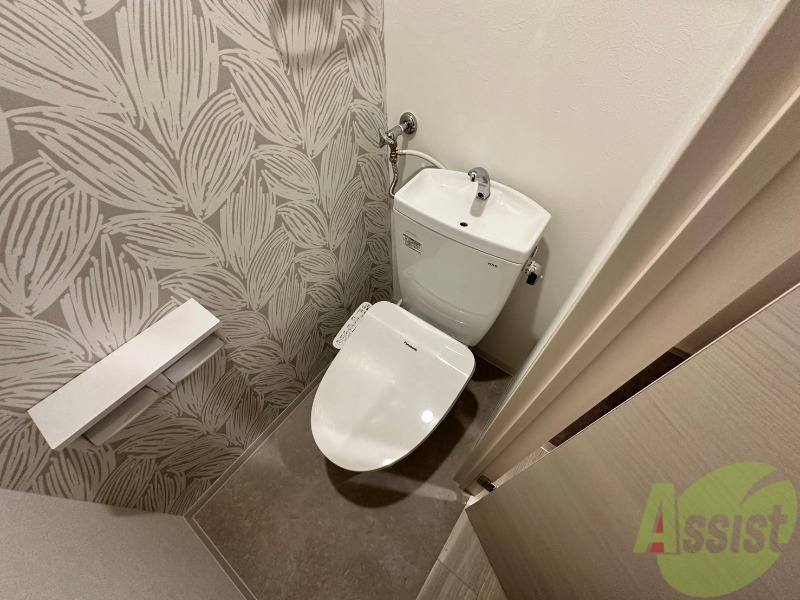 トイレ　シャワートイレになっているので快適です！