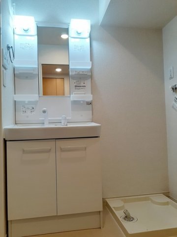 洗面設備　脱衣スペースもあります