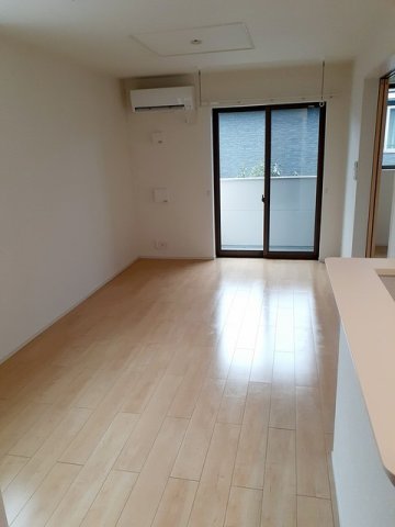 居室・リビング　こちらのリビングで趣味の時間をお楽しみください