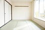 その他部屋・スペース　出窓のある和室