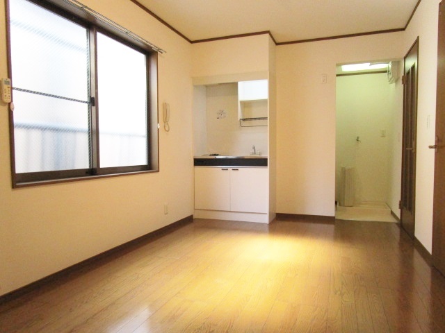 その他部屋・スペース　広めの居室です。