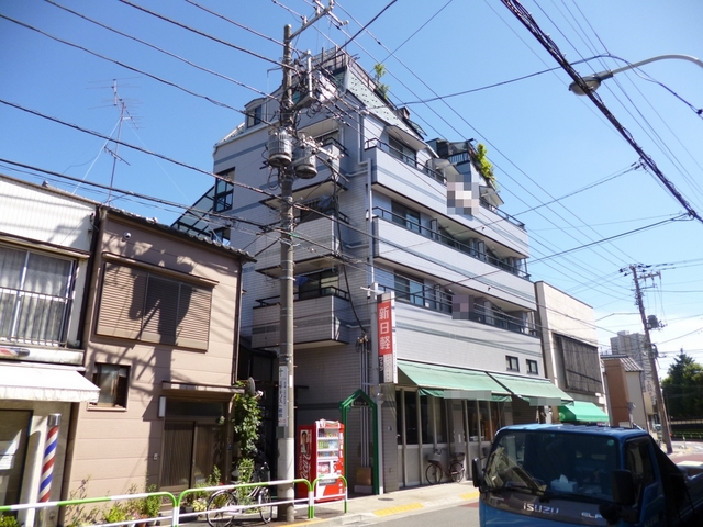 建物外観　静かな住環境ですよ。