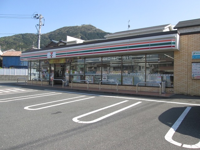 コンビニ　セブンイレブン（コンビニ）まで450m