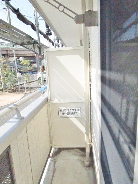 バルコニー　外装工事中（２０１７年９月下旬終了予定）