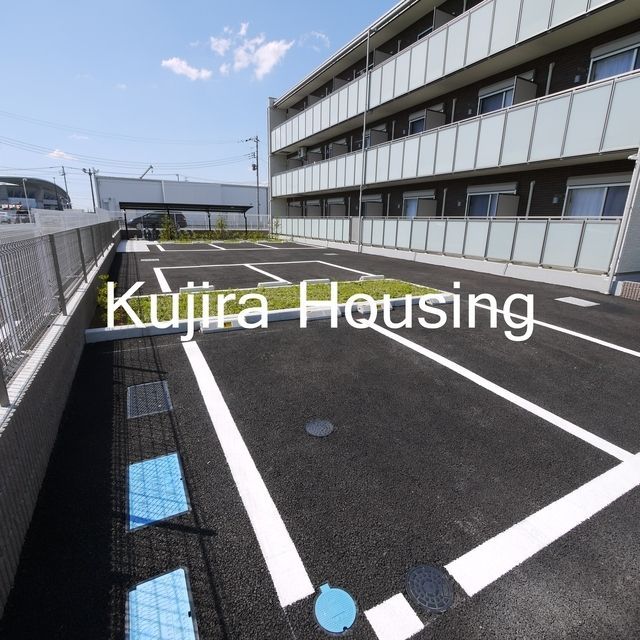 駐車場　敷地内駐車場あります♪（要空き確認）