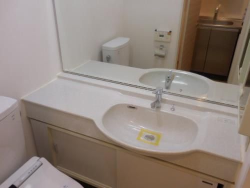 洗面設備　※別部屋の参考写真です。