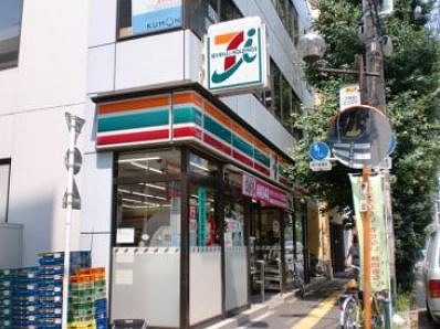 コンビニ　セブンイレブン文京目白台2丁目店（コンビニ）まで310m