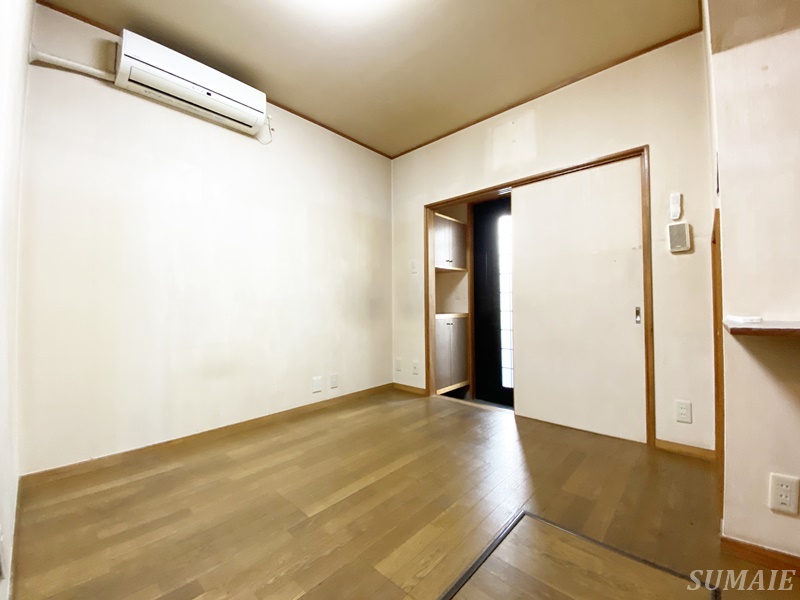 居室・リビング　5.5帖のリビングです☆