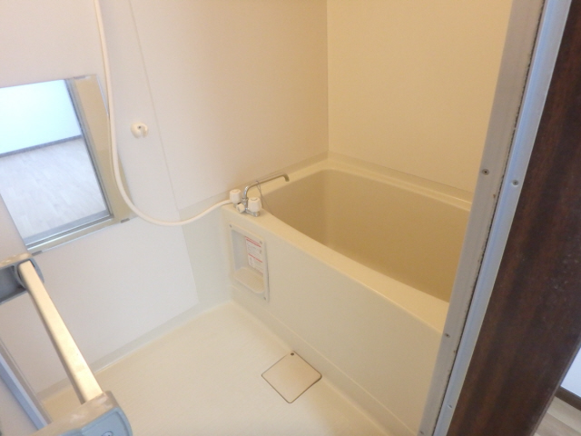 バス・シャワールーム　１日の疲れを癒すバスルーム