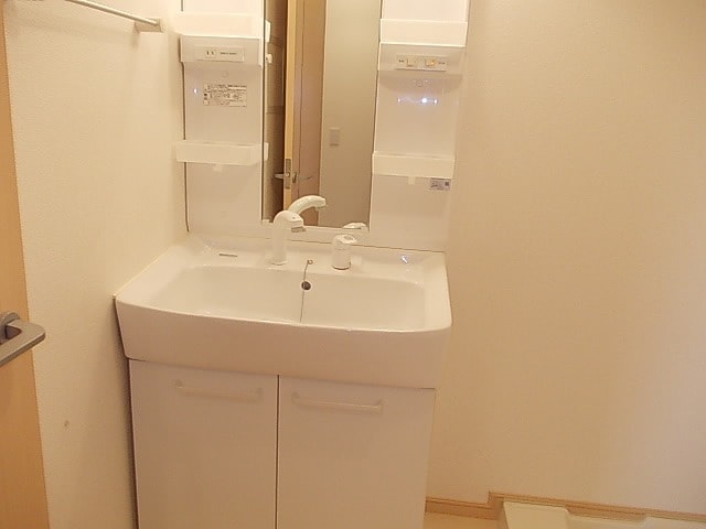 洗面設備　写真は別のお部屋です。※現況を優先※現況を優先ください