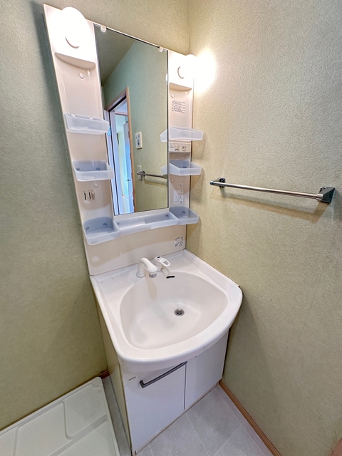 洗面設備　洗髪洗面化粧台で忙しい朝にも寝癖の付いた頭にも優しい☆お化粧