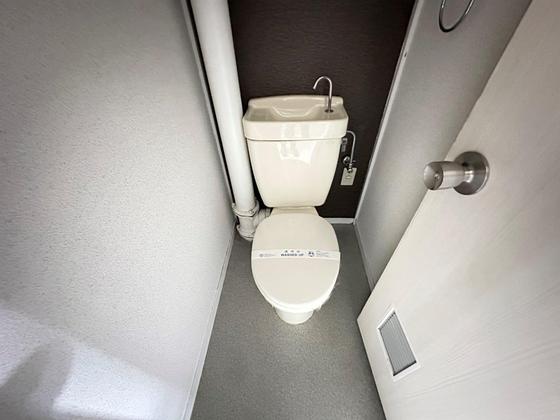 トイレ　※別部屋の写真です