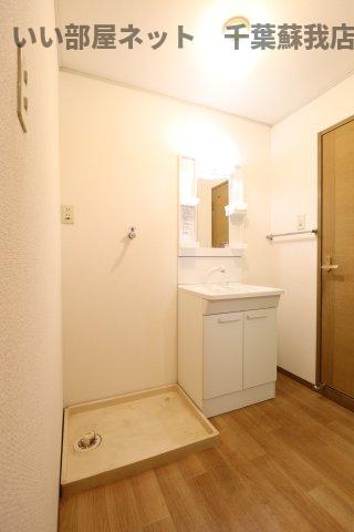 洗面設備　脱衣スペースもあります