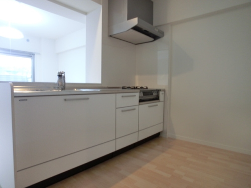 キッチン　別部屋の写真になります。