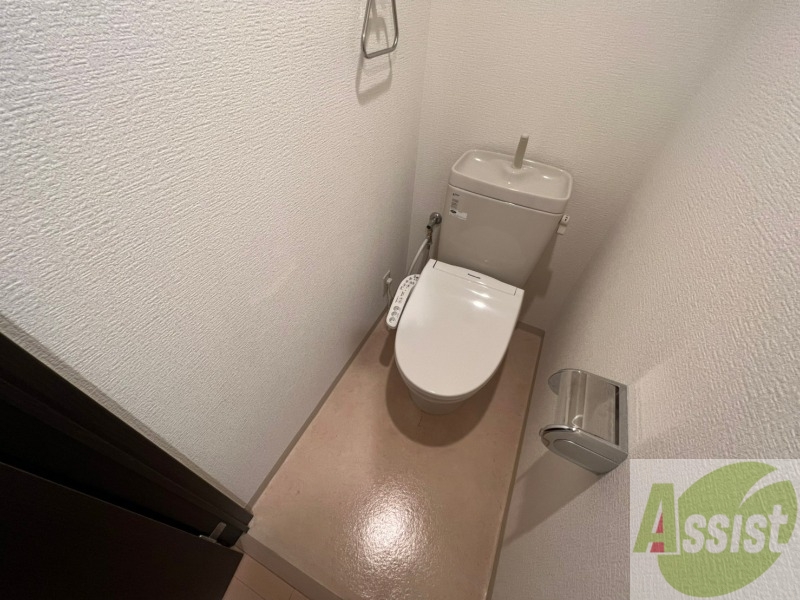 トイレ　こちらはトイレです。清潔感があり、安心して使用できます。