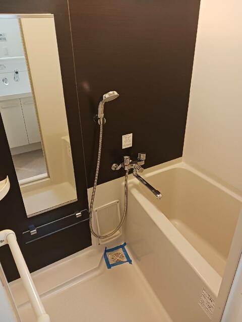 バス・シャワールーム　※別部屋参考写真