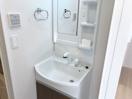 洗面設備　【オートロック+ディンプルキーで安心の防犯設備！！】お問い合