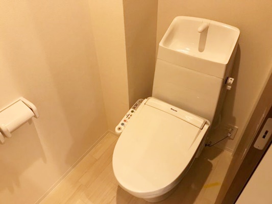 トイレ　【オートロック+ディンプルキーで安心の防犯設備！！】お問い合