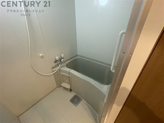 バス・シャワールーム　バストイレセパレートタイプの浴室です！