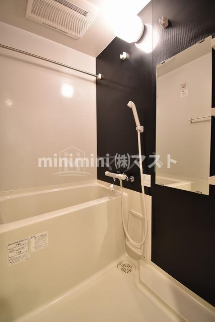 バス・シャワールーム　※他号室参考写真