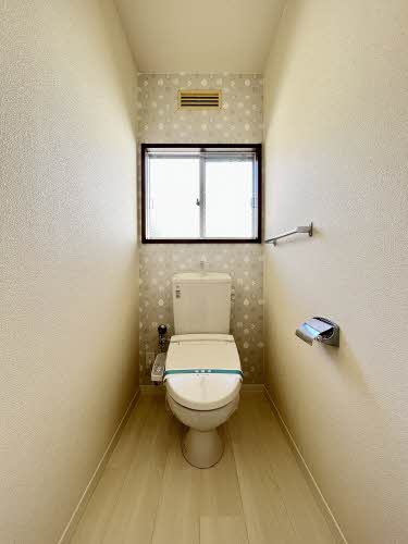 トイレ　温水洗浄便座