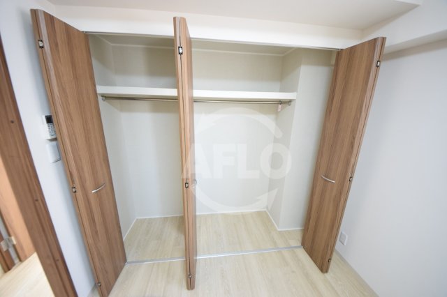 収納　グランデカワノ真田山　クローゼット