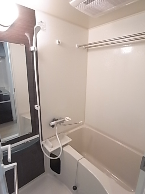 バス・シャワールーム　バスルーム