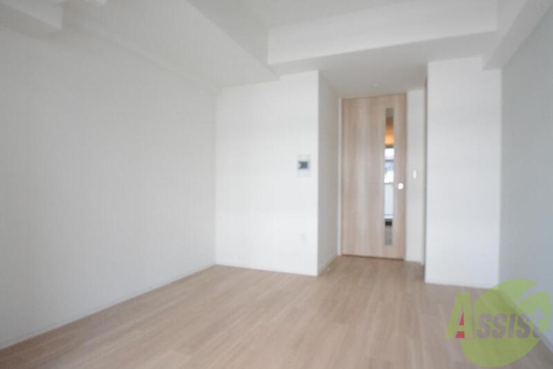 居室・リビング　フローリング貼りの綺麗な室内です