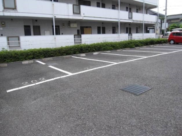 駐車場　敷地内の駐車場です。