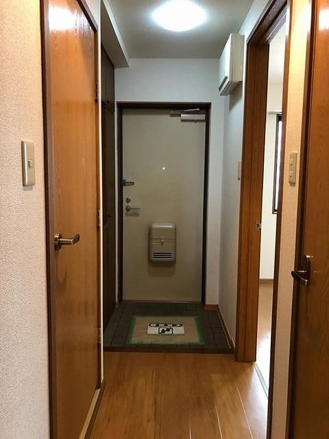 玄関　シューズボックス完備です。