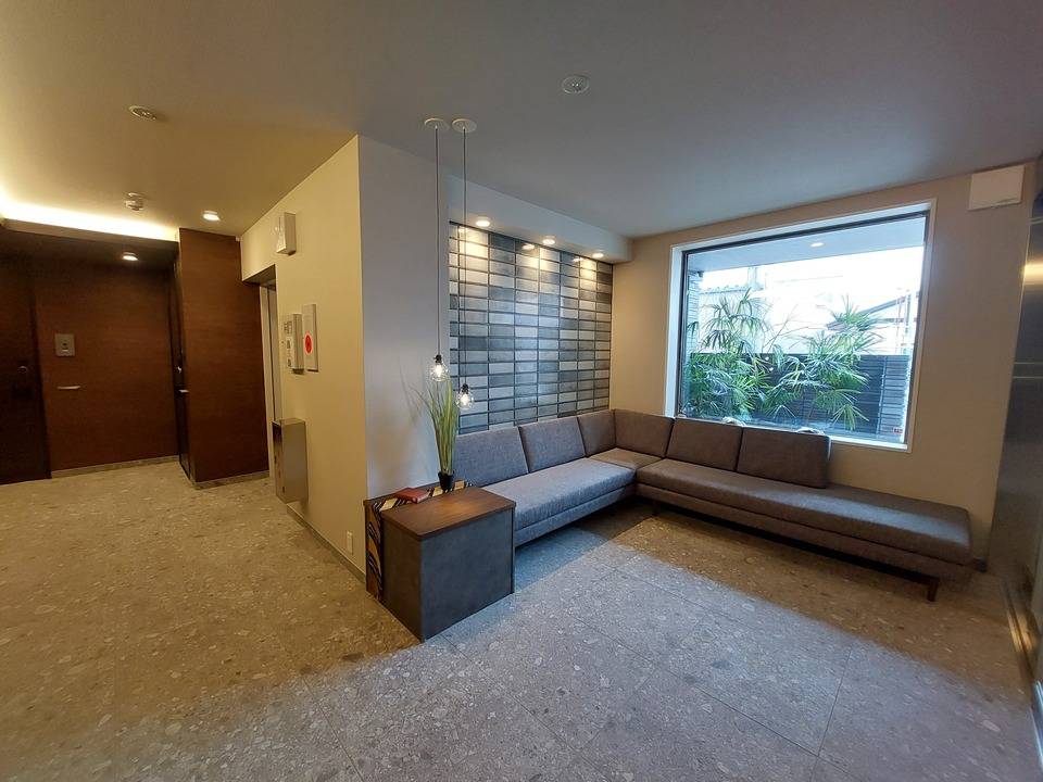 エントランス　エントランス