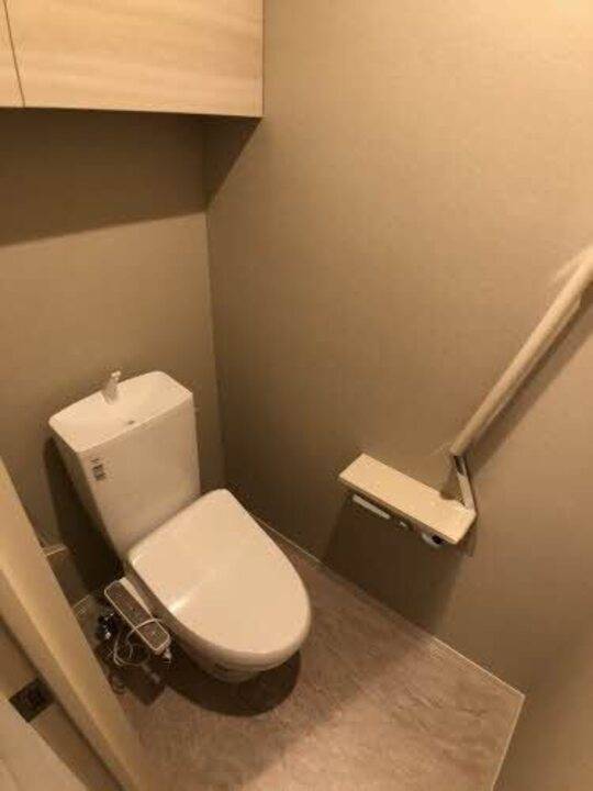 トイレ　トイレ