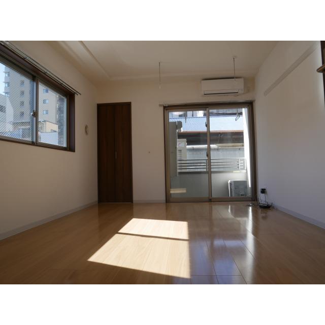 建物外観　洋室