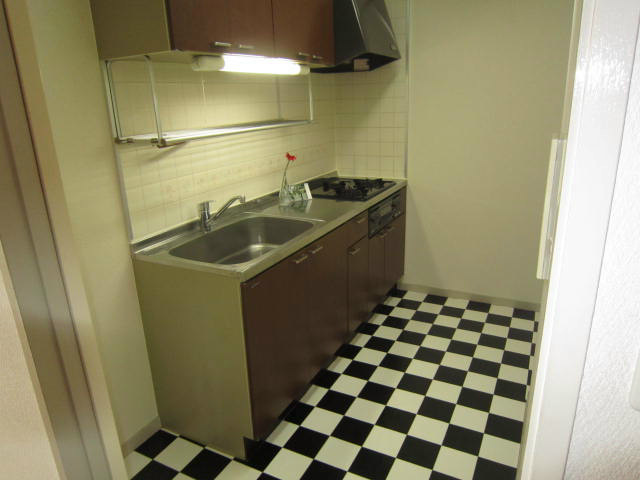 キッチン　※別部屋参考写真