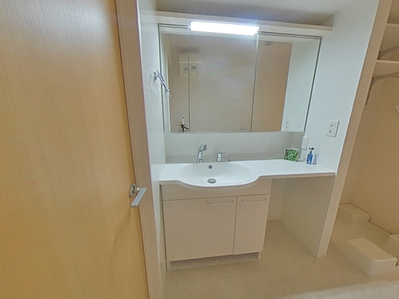 洗面設備　※別部屋の写真です